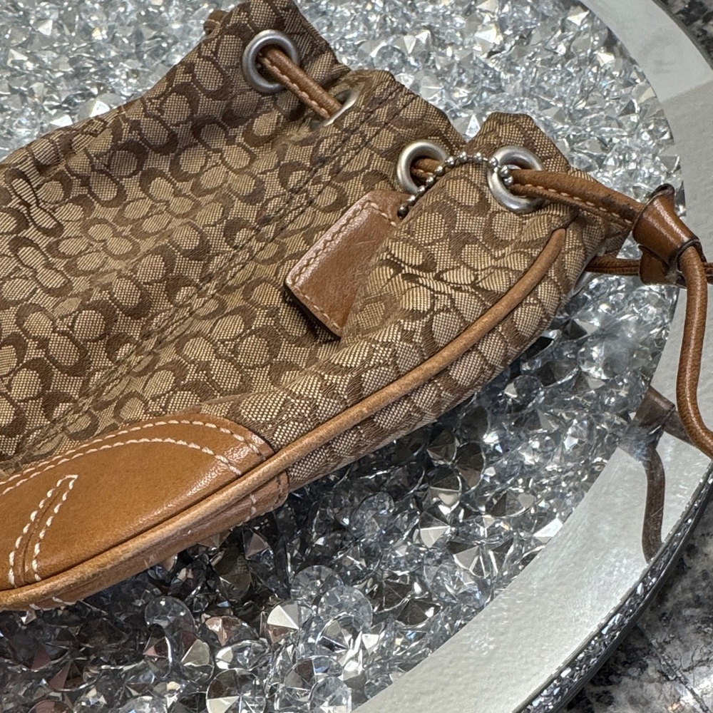 Coach vintage rare Y2K soho Brown Signature drawstring bucket Wristlet - Picture 12 of 16
